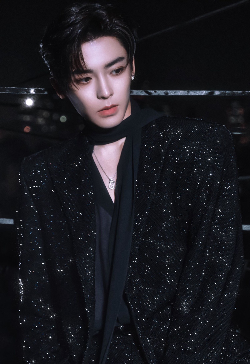 侯明昊
